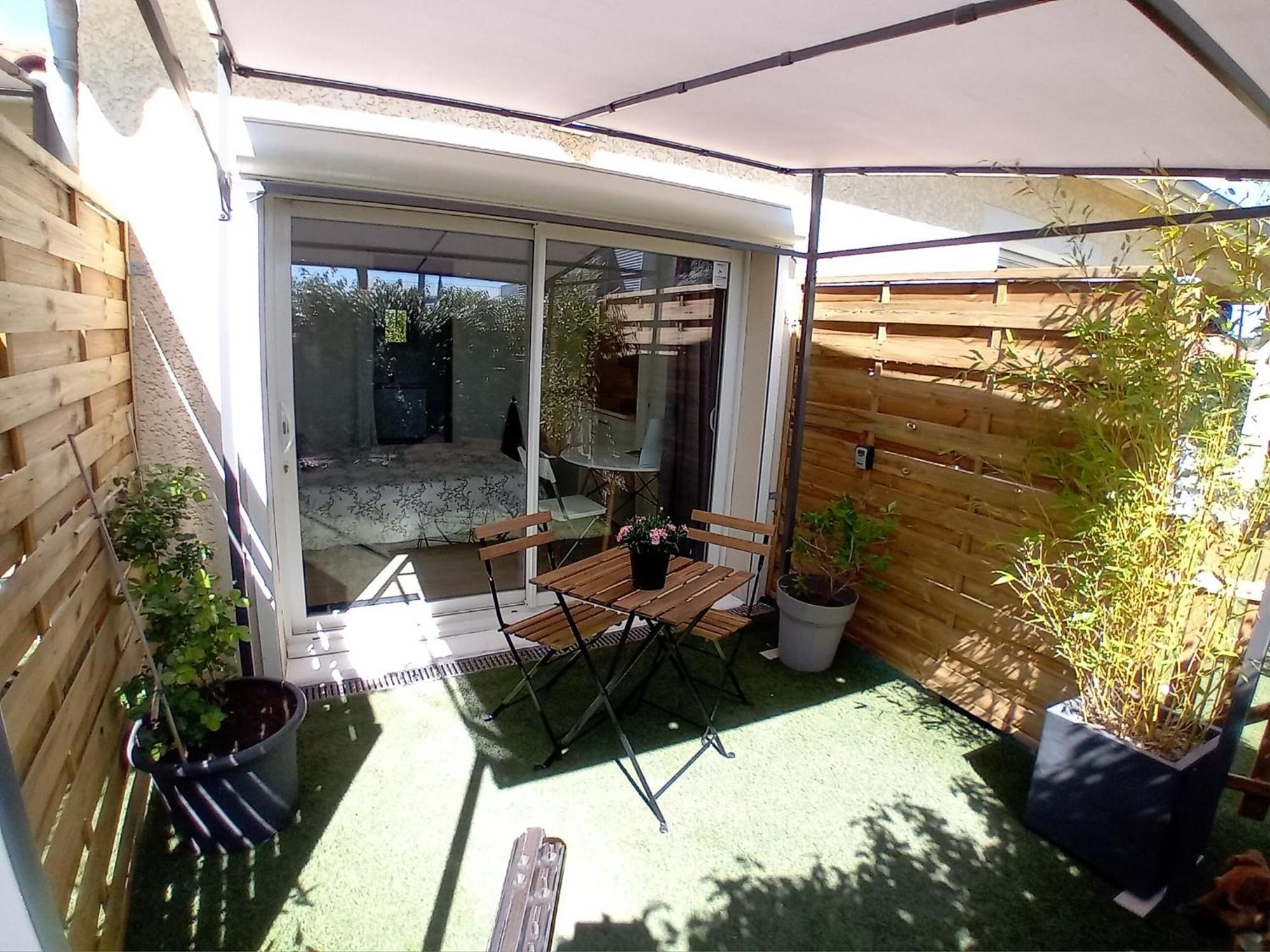 Appart'Hotel Le Clos Lassagne A Brignais - Lyon Sud Ngoại thất bức ảnh