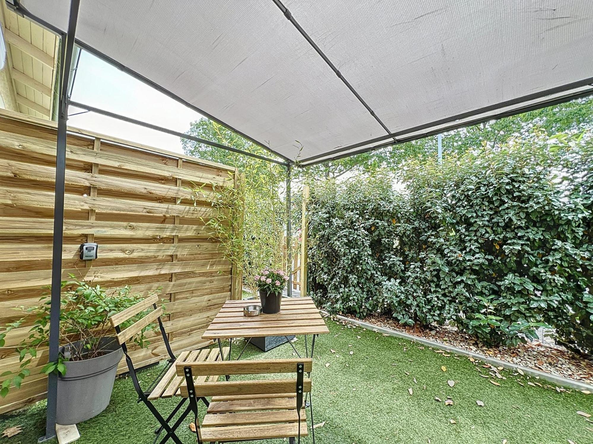 Appart'Hotel Le Clos Lassagne A Brignais - Lyon Sud Ngoại thất bức ảnh